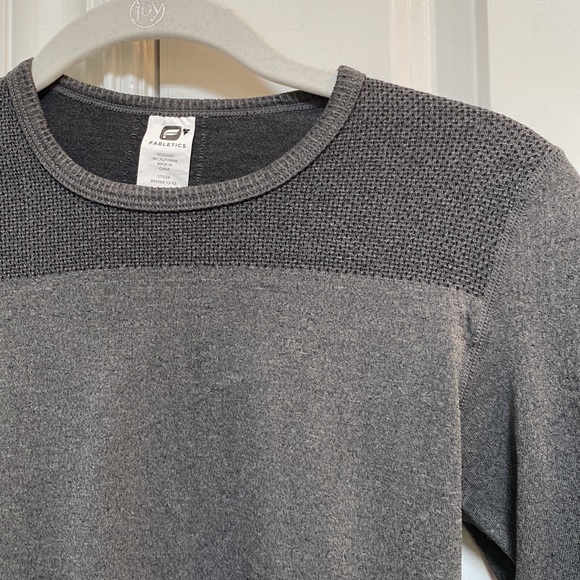 Fabletics top - Picture 3 of 4